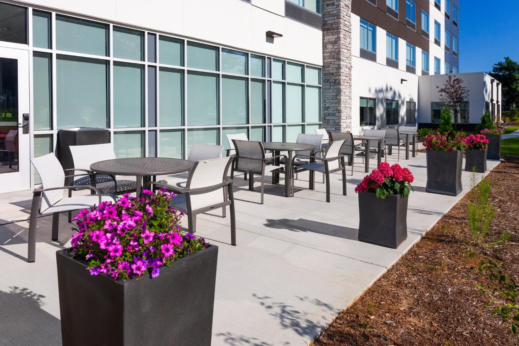 Holiday Inn Express & Suites Reedsburg - Dells Area By Ihg Exterior foto